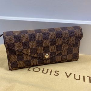 SOLD - Authentic Louis Vuitton Sarah Wallet